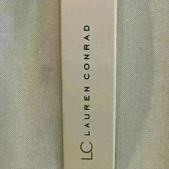 NWT Lauren Conrad Beautiful Shirt Ladies Size Small 100% Rayon - Picture 5 of 7